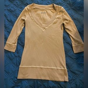 Cute early 2000s tee